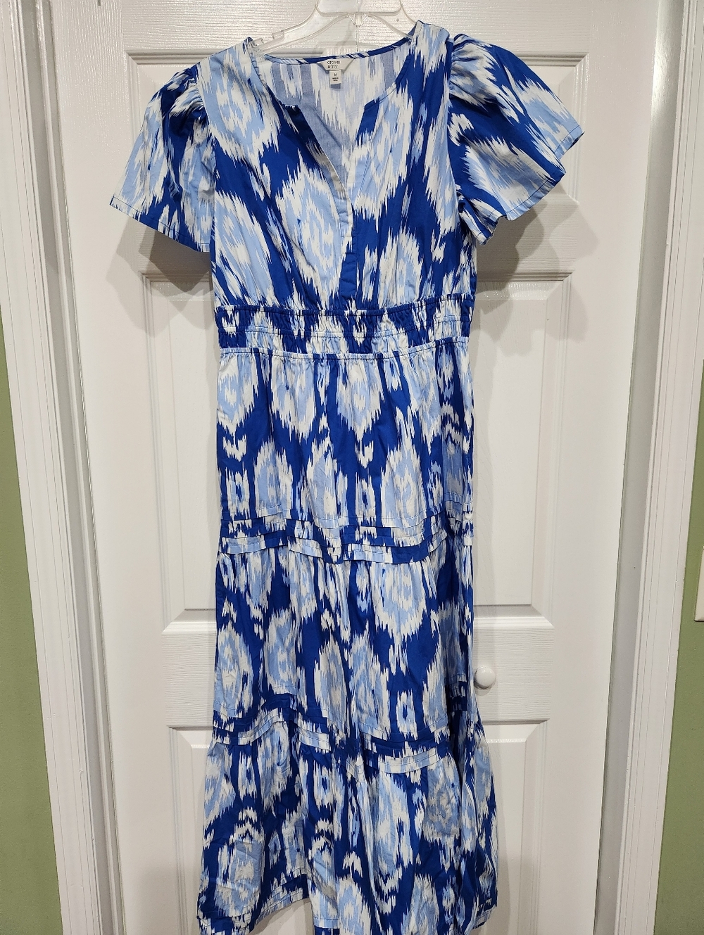 crown & ivy Blue and White Printed V-Neck Tiered Maxi Dress